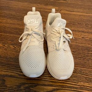 APL Ascend Sneaker Size 9